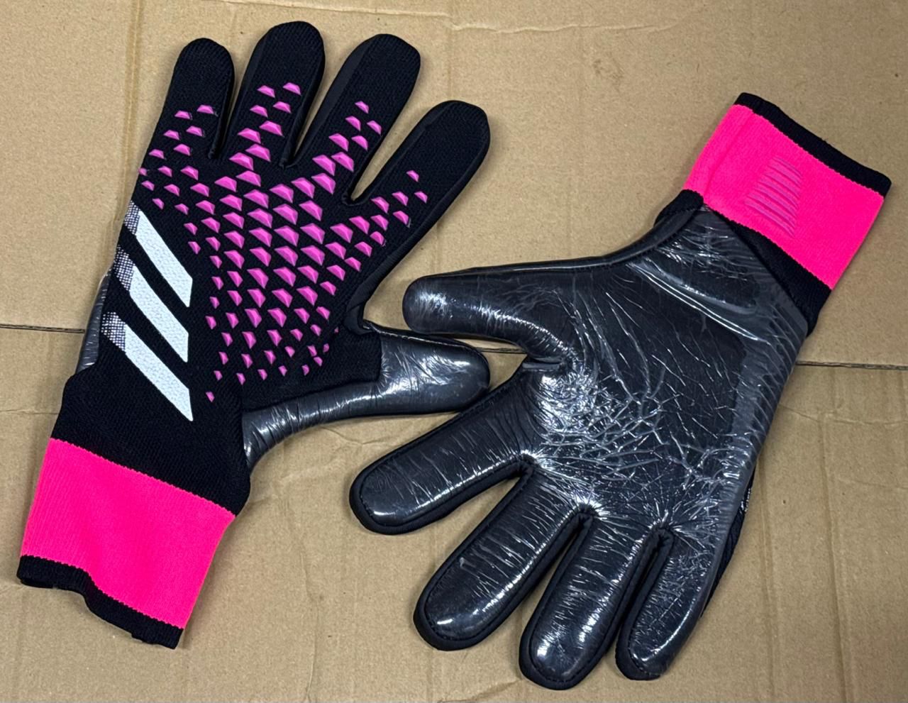 Goalkeeper gloves